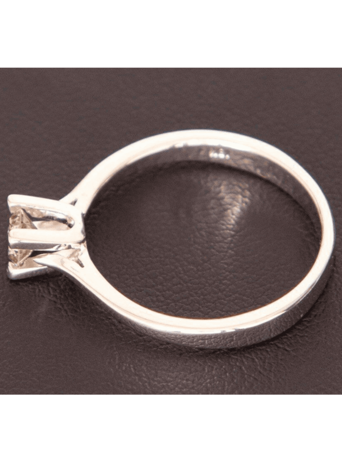 18K WHITE GOLD LADIES DIAMOND SOLITAIRE RING